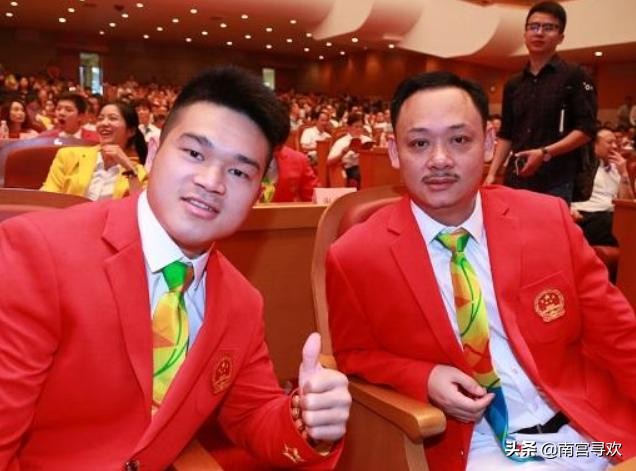 奥运举重冠军人占旭刚简介_奥运举重冠军占旭刚哪里人_奥运举重冠军占旭刚娶初恋空姐